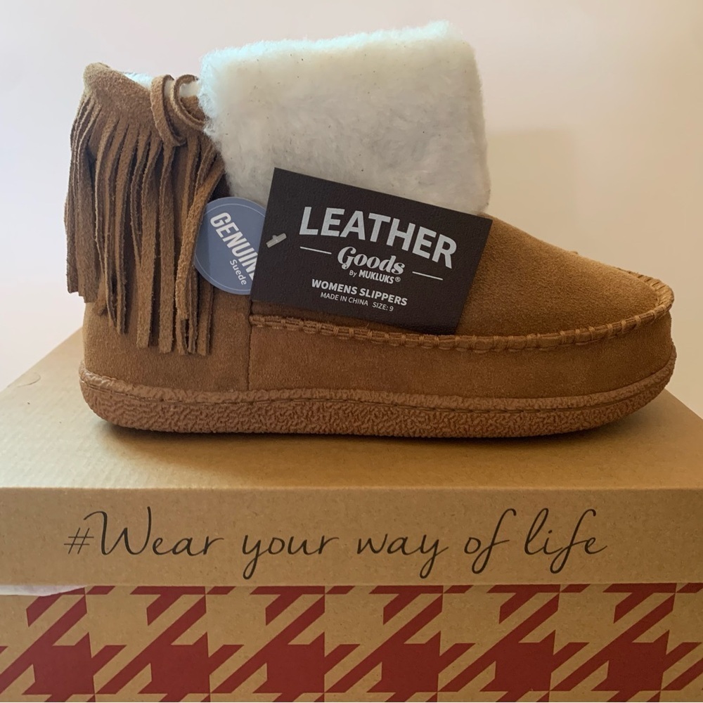 Leather Goods by MUK LUKS Camel Veroni Fringe Suede Boot women’s size 9